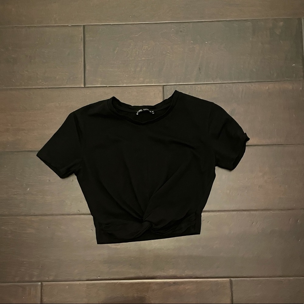 ZARA CROPPED BLACK TOE TOP